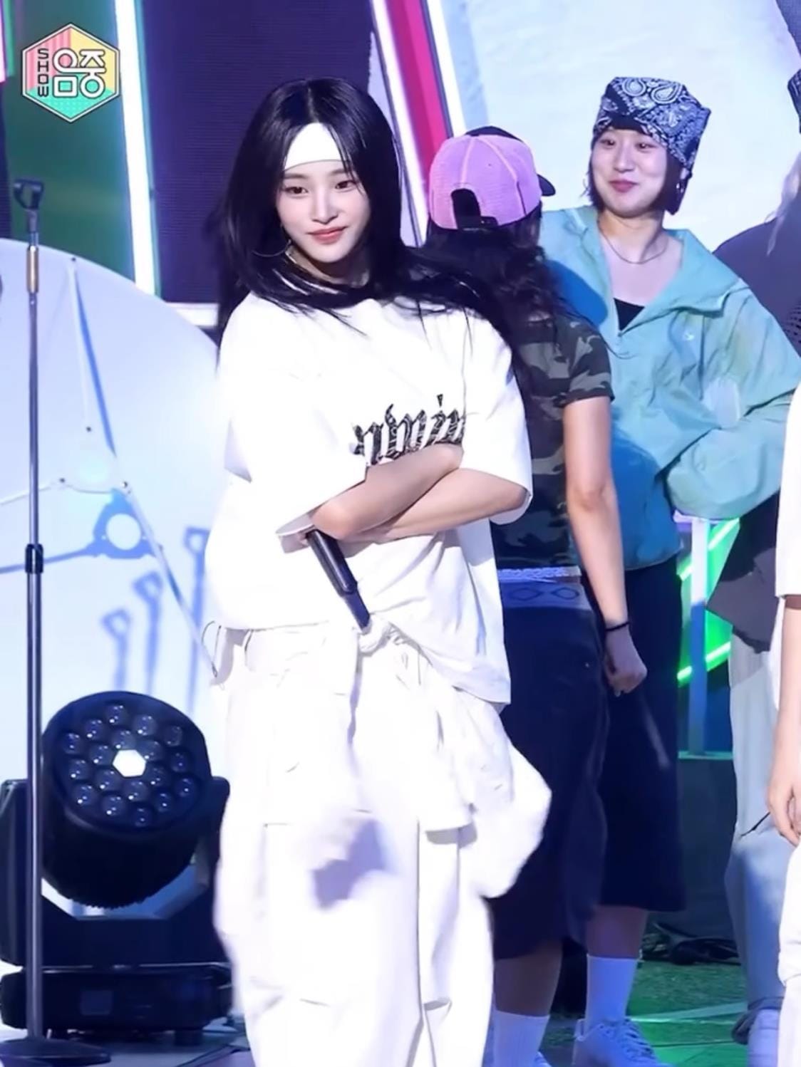 NEWJEANS  T-SHIRT 100% COTTON